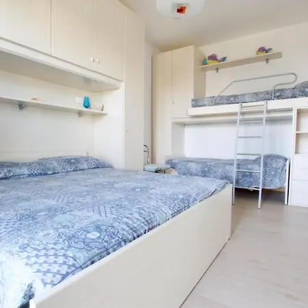 Zeta Agenzia Colla Apartman *