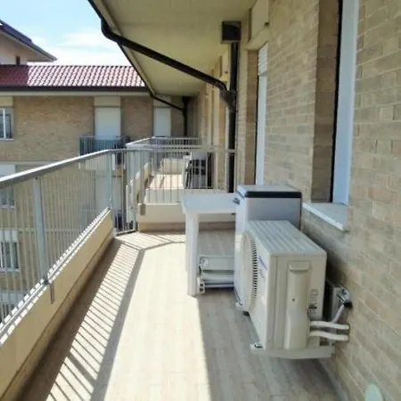 Zeta Agenzia Colla Apartman *